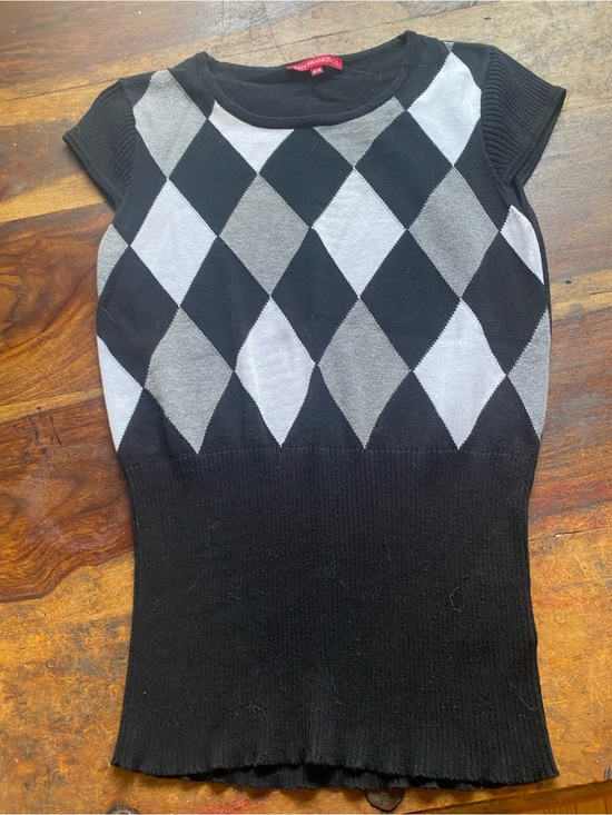 San Francisco Sweaters - Women's Argyle Short-Sleeve Knit Top - Black & Gray , in excellent condition!